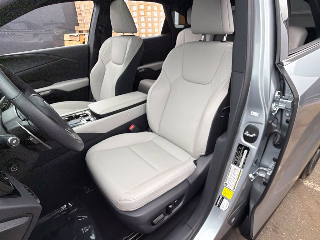 Used 2024 Lexus RX 350 Premium w/ Cold Area Package AWD/4WD image 20