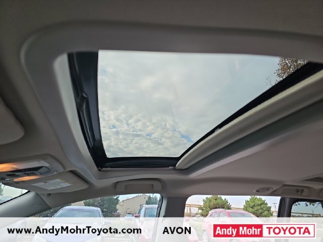 Used 2018 Toyota Sienna Limited FWD image 16