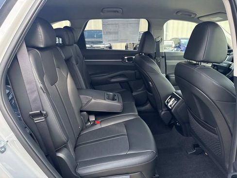 New 2026 Kia Sorento EX FWD image 10