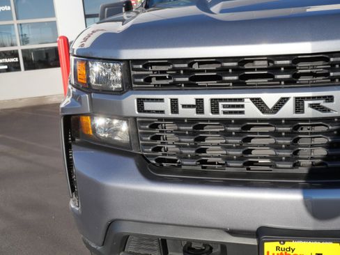 Used 2022 Chevrolet Silverado 1500 Custom w/ Safety Confidence Package image 16