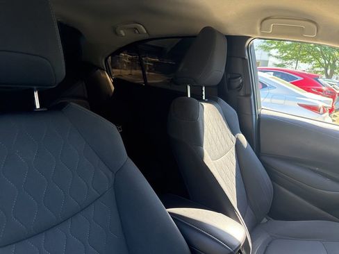 Used 2022 Toyota Corolla LE w/ Carpet Mat Package (TMS) FWD image 10