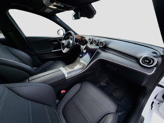 Used 2023 Mercedes-Benz C 300 Sedan image 27