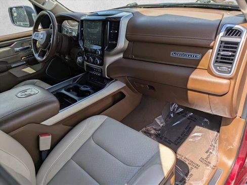 Used 2019 RAM 1500 Laramie AWD/4WD image 19