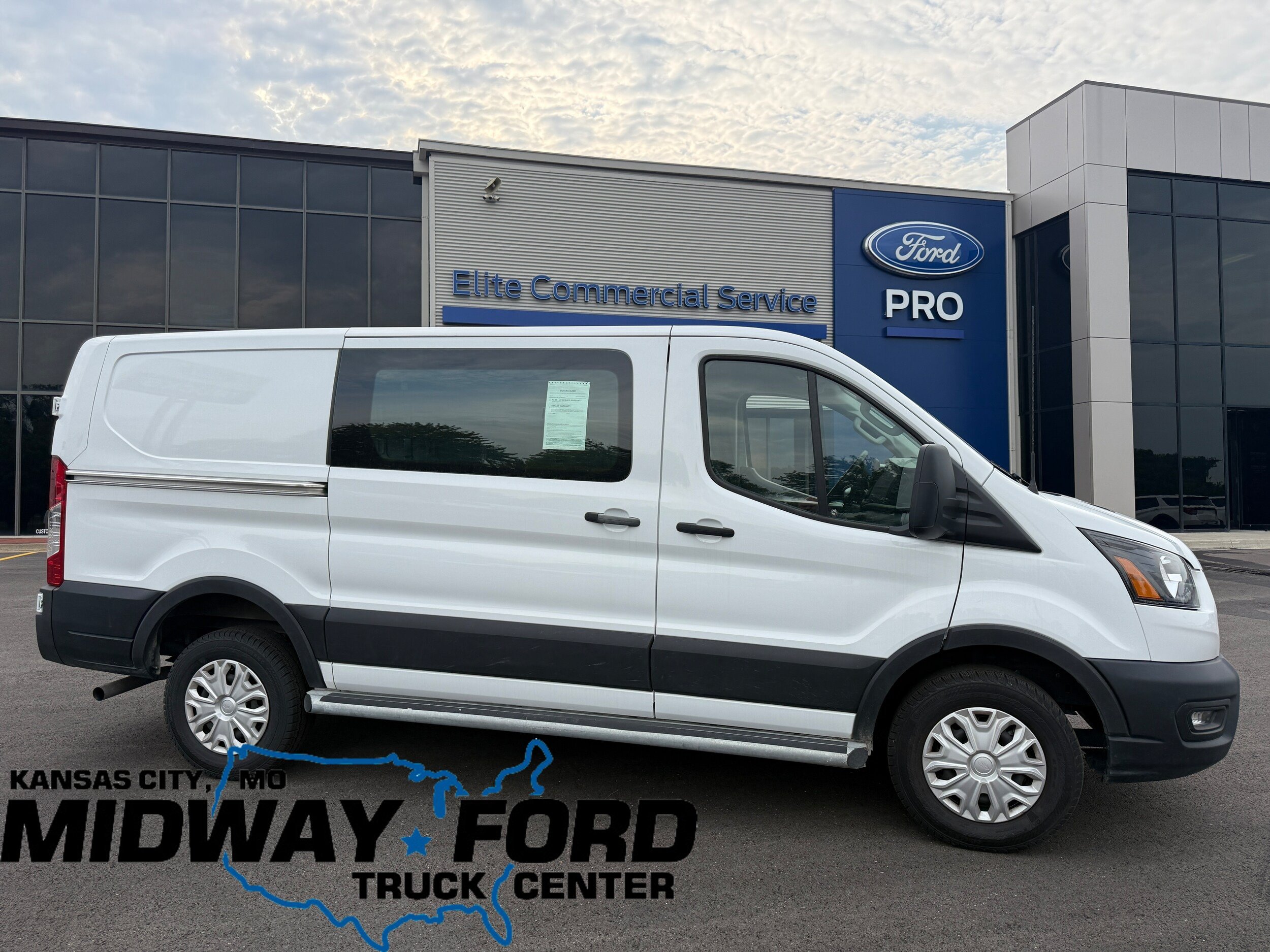 Used 2024 Ford Transit 250 Low Roof w/ Exterior Upgrade Package RWD image 1