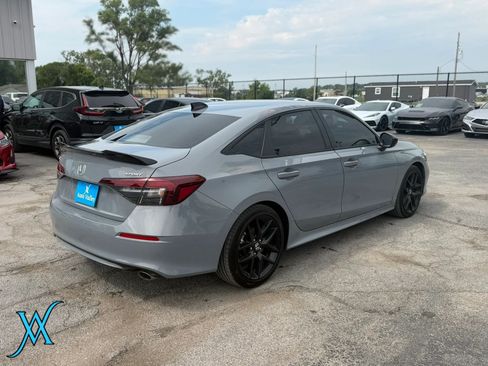 Used 2025 Honda Civic Sport image 7