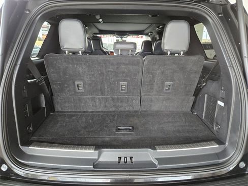Used 2024 Lincoln Navigator Reserve image 17