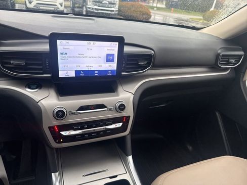 Certified 2023 Ford Explorer XLT w/ Equipment Group 202A image 34