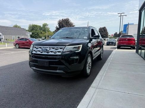 Certified 2018 Ford Explorer XLT w/ Equipment Group 202A AWD/4WD image 6