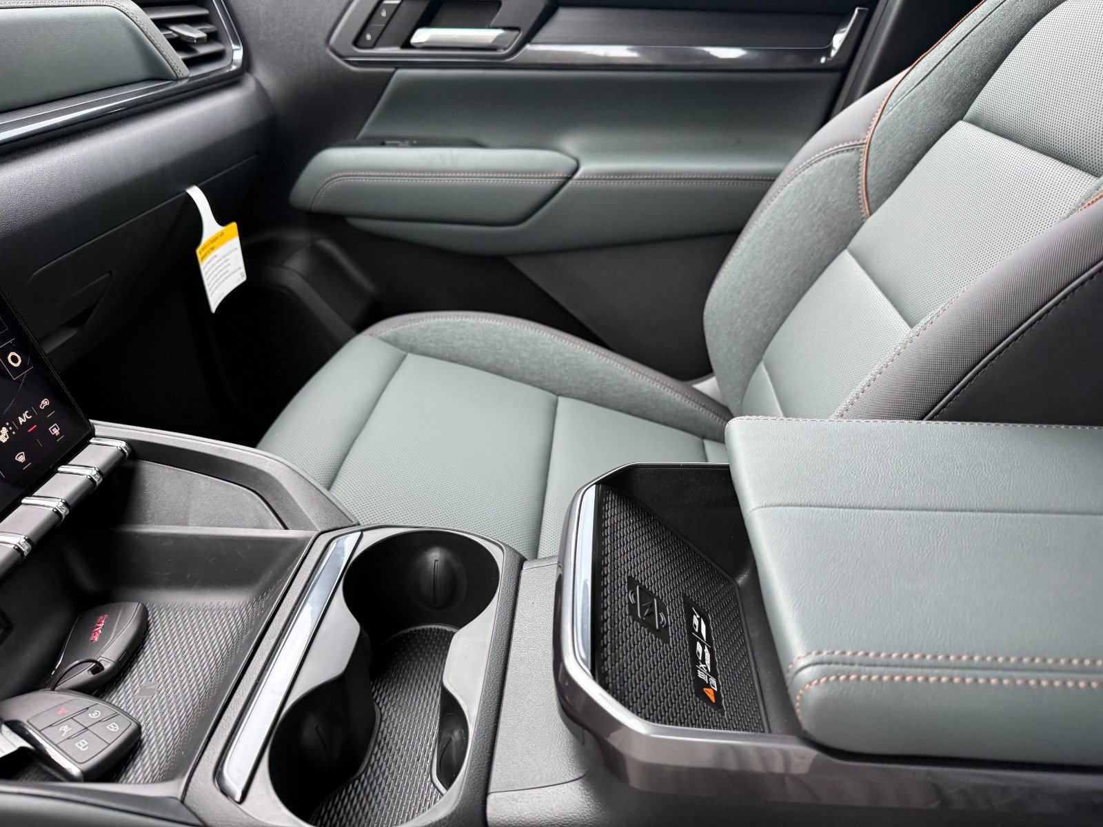 New 2027 GMC Terrain AT4 AWD/4WD image 31