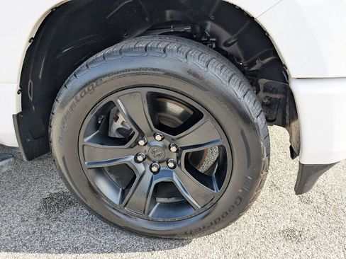 Used 2023 RAM 1500 Big Horn AWD/4WD image 16