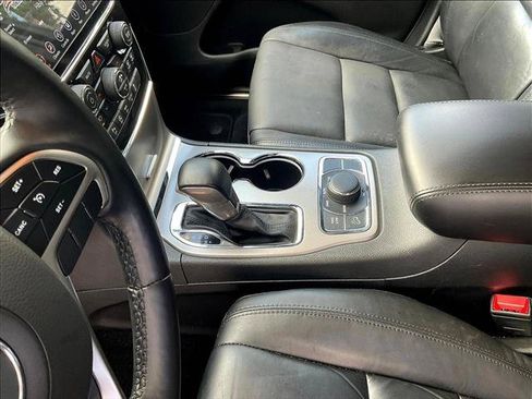 Used 2022 Jeep Grand Cherokee Limited AWD/4WD image 11