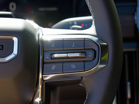 New 2026 GMC Acadia Denali w/ Super Cruise Package image 13