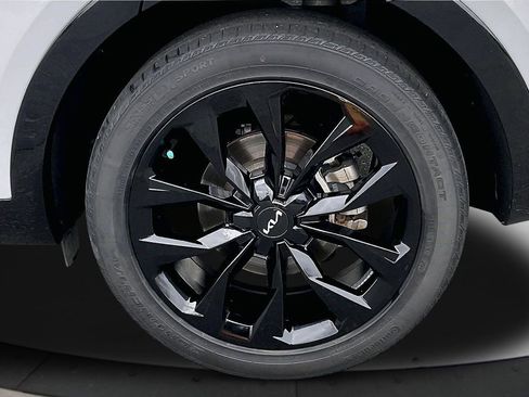 Used 2023 Kia Sorento SX image 38