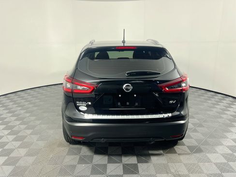 Used 2021 Nissan Rogue Sport SV image 4