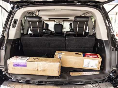 Used 2018 INFINITI QX80 2WD w/ Driver Assistance Package image 16