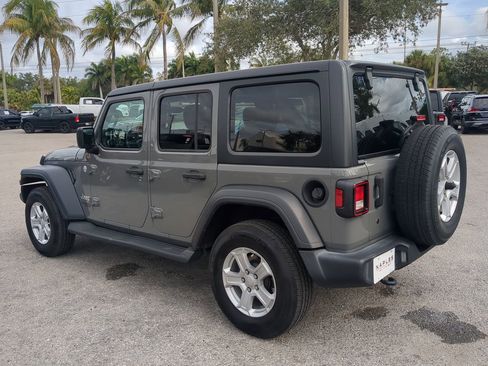 Used 2018 Jeep Wrangler Unlimited Sport S image 7