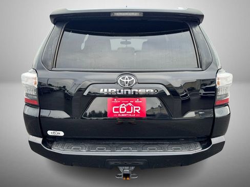 Used 2018 Toyota 4Runner SR5 Premium image 7