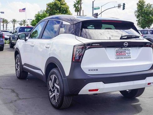 New 2026 Nissan Kicks SV image 5