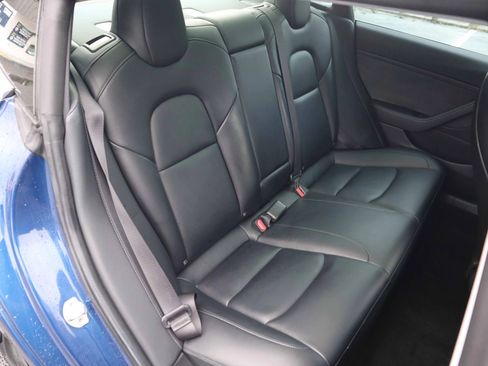 Used 2019 Tesla Model 3 Standard Range Plus RWD image 4