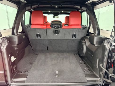 Used 2024 Jeep Wrangler Unlimited Rubicon 392 image 34