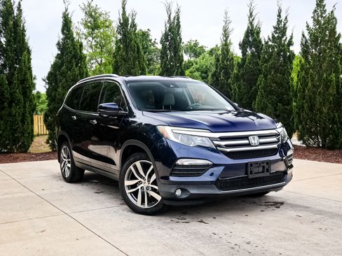 Used 2016 Honda Pilot Touring image 2