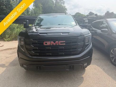 Used 2022 GMC Sierra 1500 Elevation AWD/4WD image 3