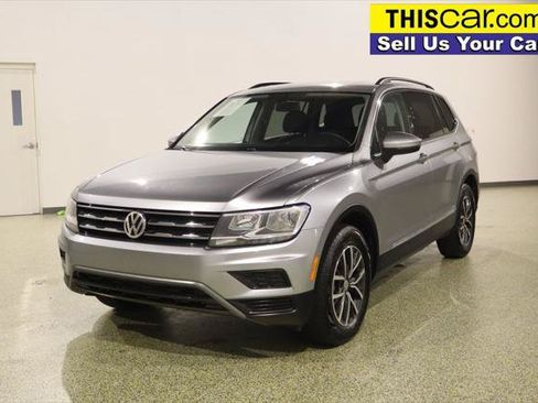 Used 2020 Volkswagen Tiguan SE FWD image 3