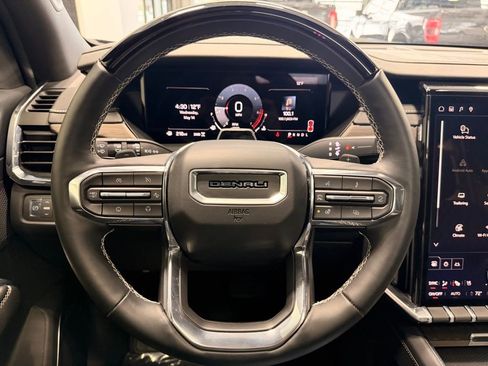 Used 2025 GMC Acadia Denali w/ Super Cruise Package image 30