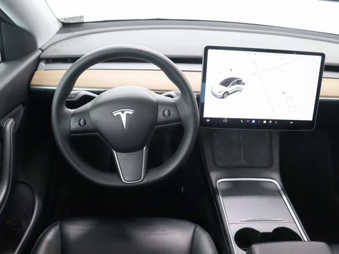Used 2021 Tesla Model Y Long Range AWD/4WD image 9