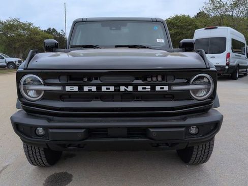 New 2026 Ford Bronco Outer Banks AWD/4WD image 8