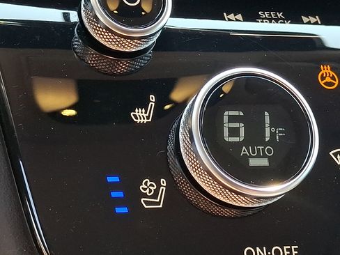 Certified 2025 INFINITI QX60 Luxe AWD/4WD image 23