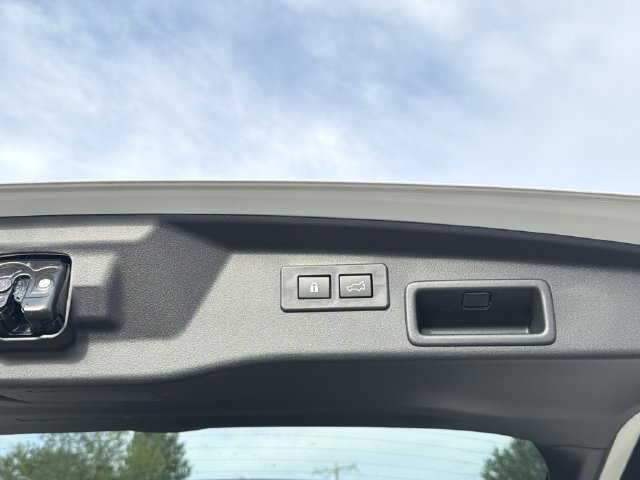 New 2026 Subaru Outback Limited AWD/4WD image 15