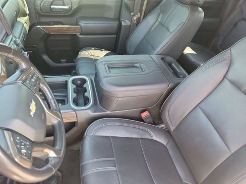 Used 2022 Chevrolet Silverado 2500 High Country w/ Technology Package AWD/4WD image 25
