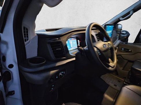 New 2026 Ford Transit 250 148 Medium Roof RWD image 3