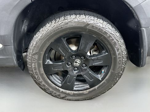 Used 2022 Honda Pilot TrailSport image 32