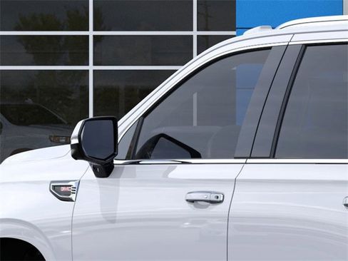 New 2026 GMC Yukon Elevation image 12