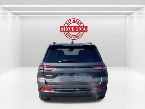 Used 2022 Jeep Grand Cherokee Altitude image 6