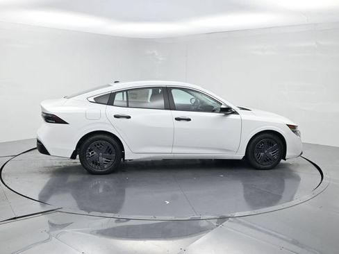 New 2027 Nissan Sentra S w/ Floor Mat Package FWD image 4
