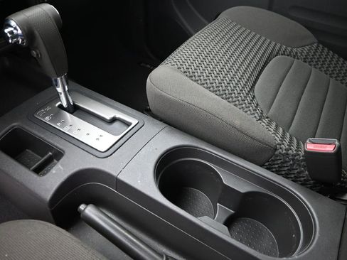 Used 2018 Nissan Frontier SV RWD image 19