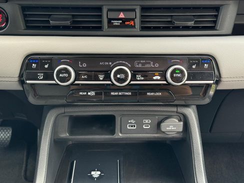 Certified 2023 Honda Pilot Elite image 16