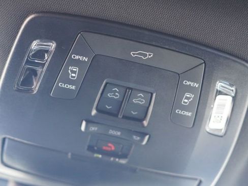 Certified 2026 Toyota Sienna XSE image 41