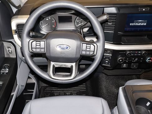 New 2026 Ford F550 4x4 Regular Cab Super Duty image 13