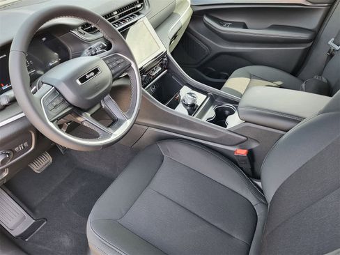 New 2025 Jeep Grand Cherokee L Laredo w/ Trailer Tow Package image 9