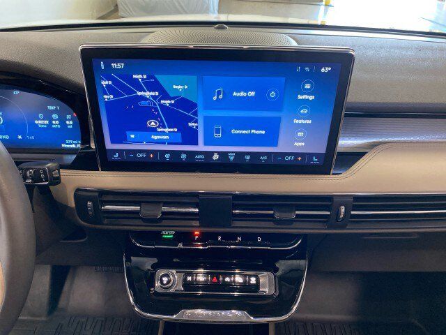 Used 2023 Lincoln Corsair AWD w/ Equipment Group 101A image 23