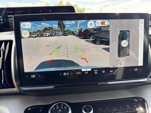 New 2025 Ford Expedition Active image 17