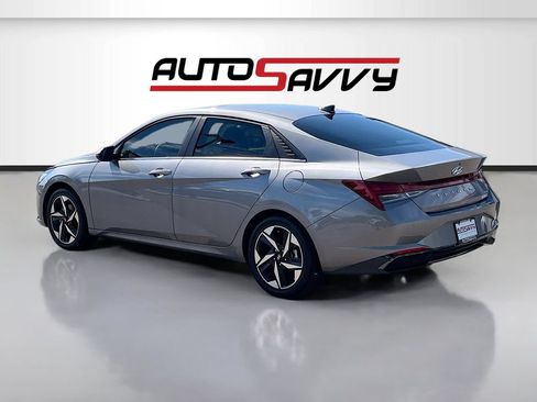Used 2023 Hyundai Elantra Limited FWD image 5