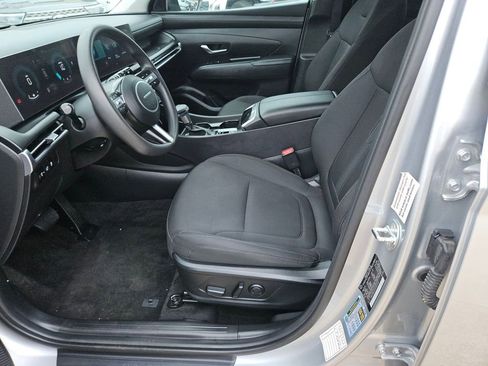 Used 2025 Hyundai Tucson SEL FWD image 11