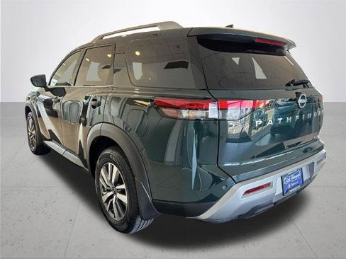 Certified 2024 Nissan Pathfinder SL AWD/4WD image 11