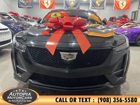 Used 2022 Cadillac CT5 V image 9