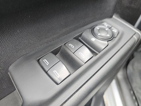 Used 2023 Chevrolet Silverado 1500 Custom AWD/4WD image 28